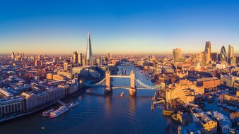 Blick auf die Skyline von London aus der Vogelperspektive