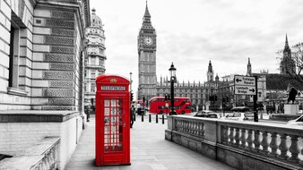 Eine rote Telefonzelle in London